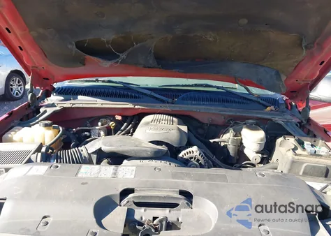 2003 Chevrolet Silverado 1500 Ls из США, поврежденный, VIN 2GCEK19T531193693